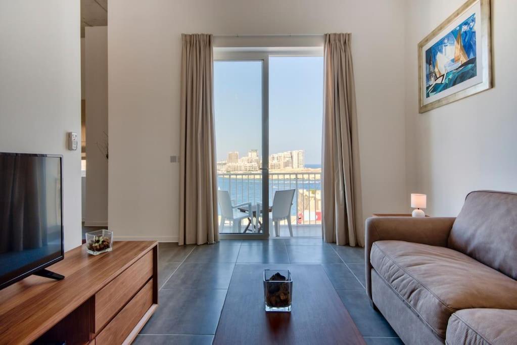 Vallettastay - Harbor View Gem -Sea View 2 Bed Apt Экстерьер фото