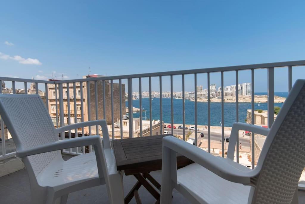 Vallettastay - Harbor View Gem -Sea View 2 Bed Apt Экстерьер фото