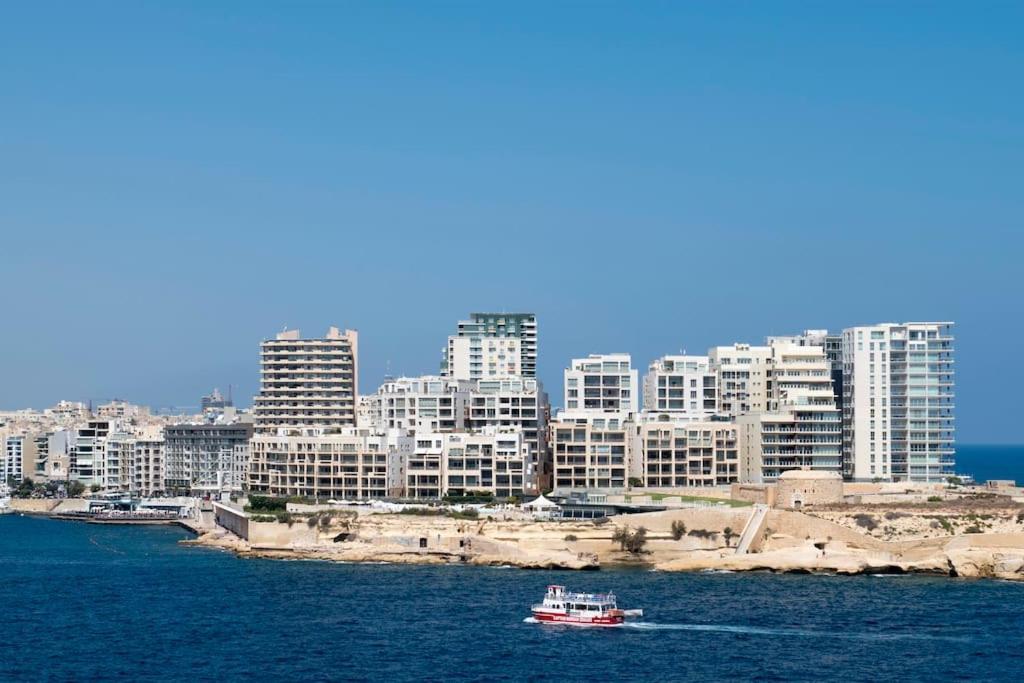 Vallettastay - Harbor View Gem -Sea View 2 Bed Apt Экстерьер фото